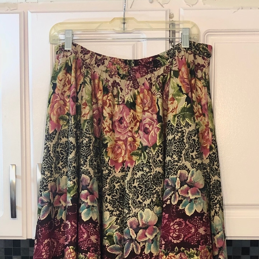 Beautiful print skirt